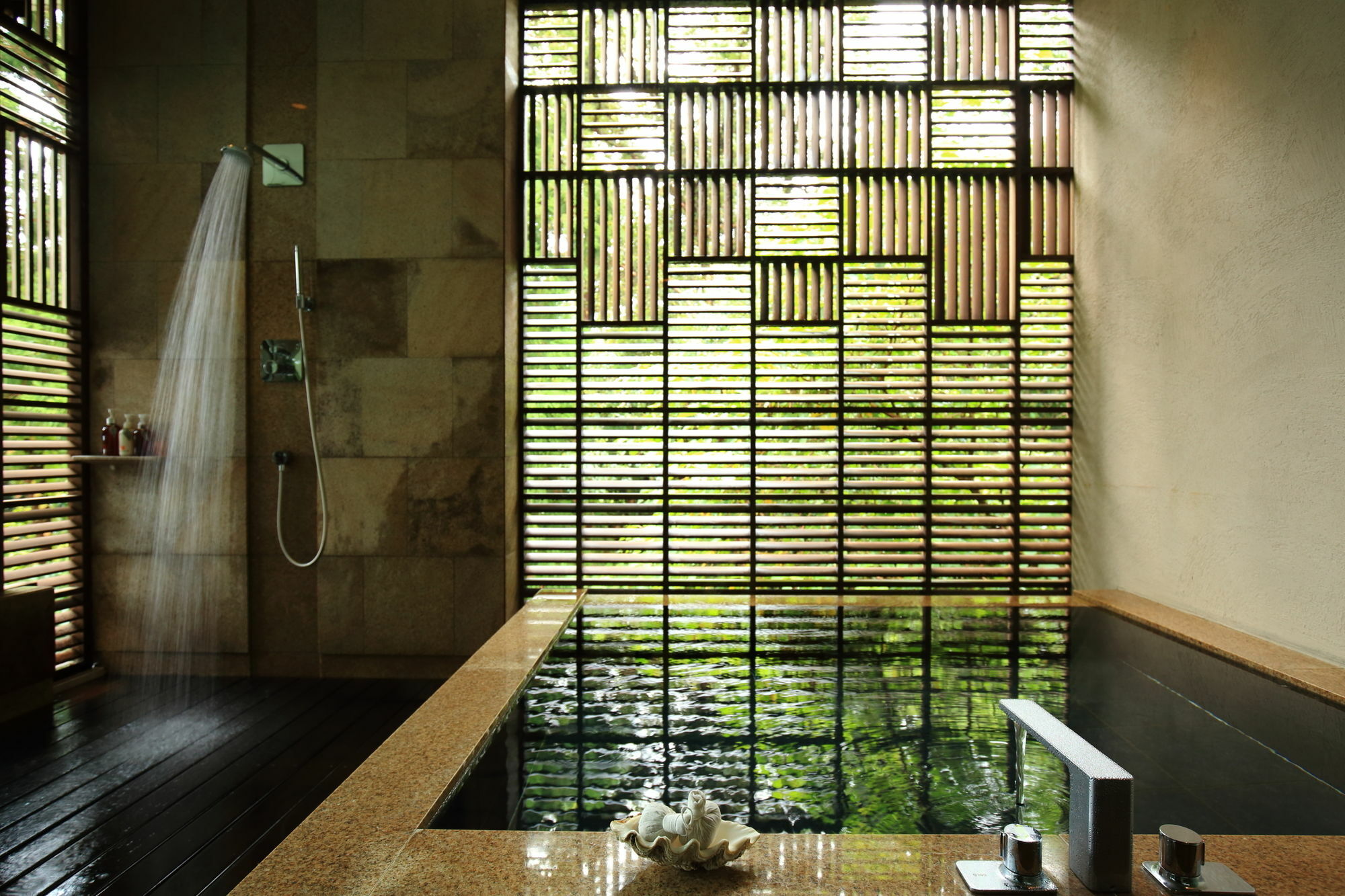 Sankara Hotel & Spa Yakushima Якусима Экстерьер фото
